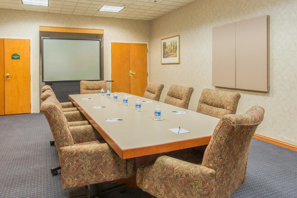 Holiday Inn Fredericksburg - Conference Center By Ihg Buitenkant foto